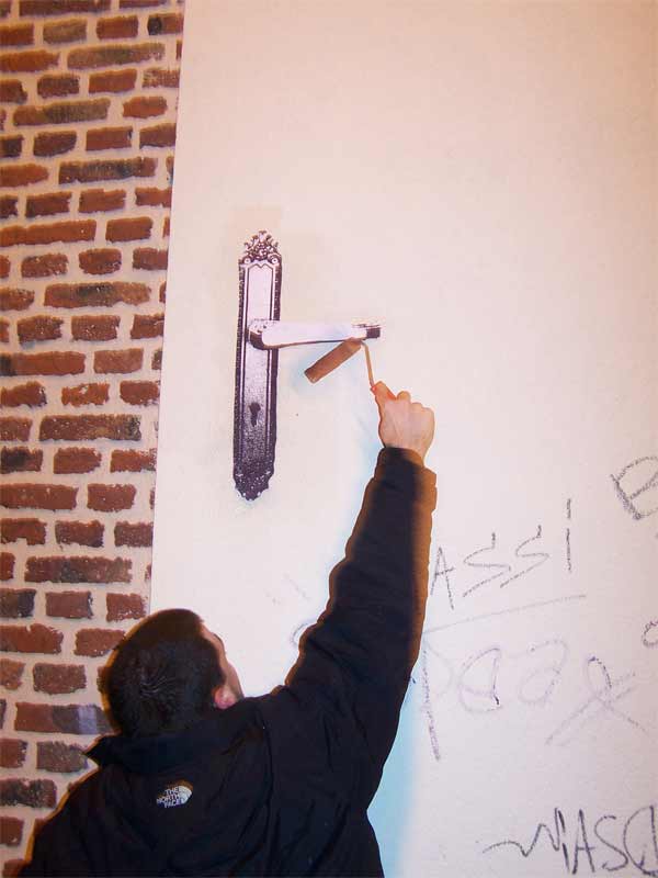 kanos sticking door handles on a cambrai street wall "LE CODE DU COFFRE" Compilation of Street Sticking Intervention