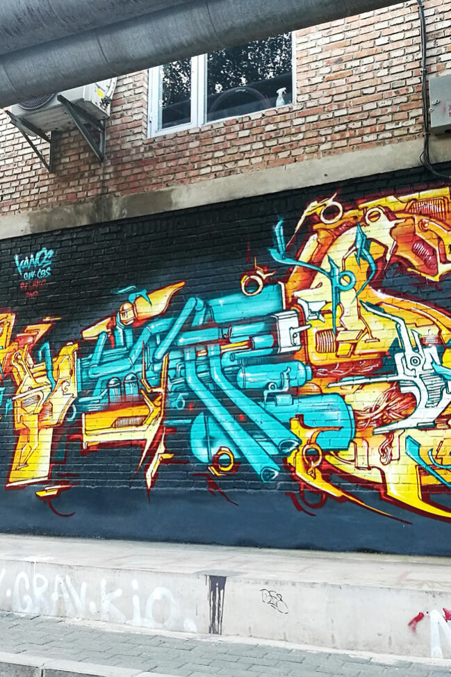 Alex Kanos made a Graffiti in Beijing China a graffiti painted by alex kanos in shanghai