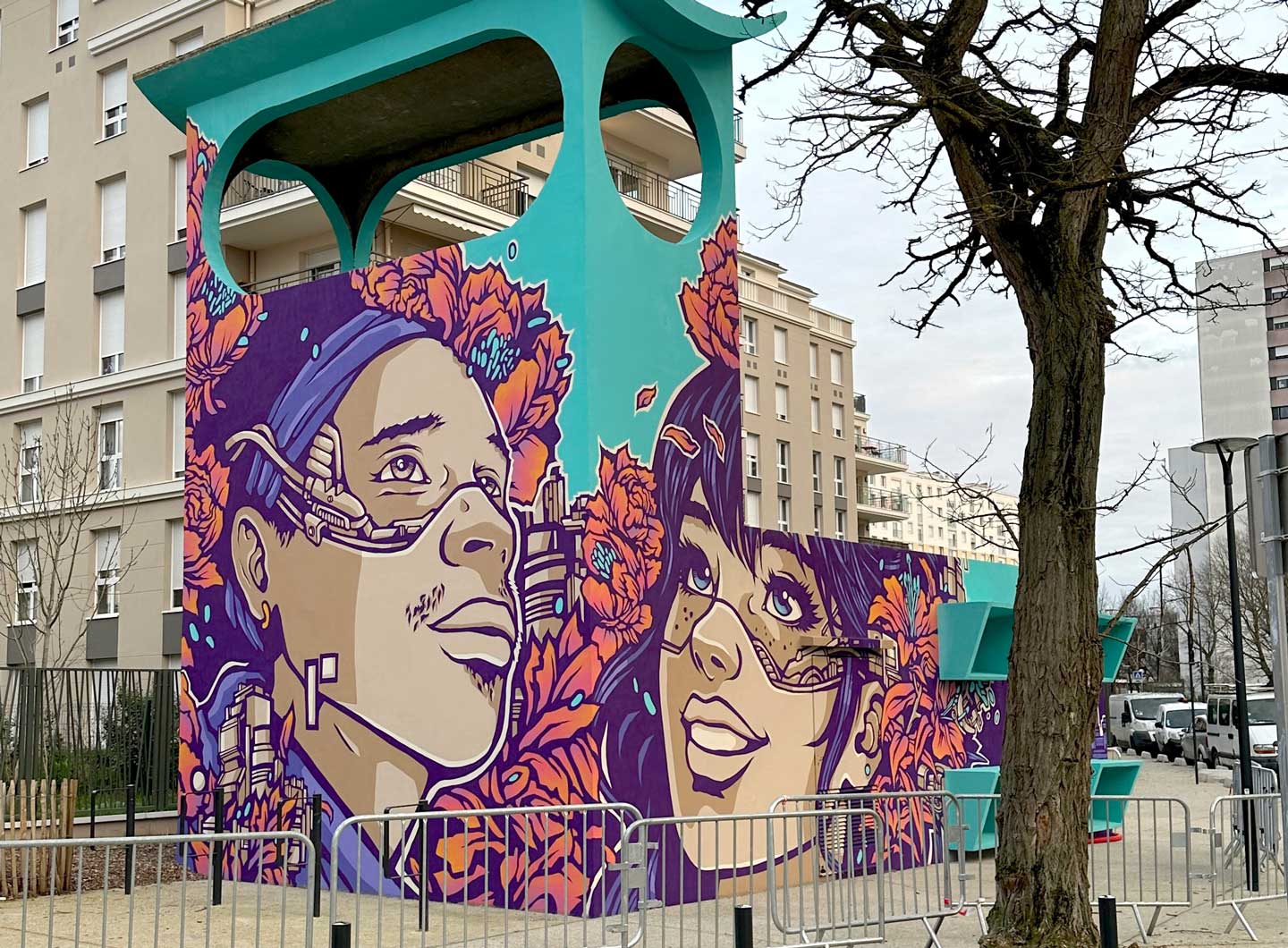 lumieres-dual-portrait-street-art-argenteuil Dual portrait mural showing the male and female characters facing each other in Argenteuil